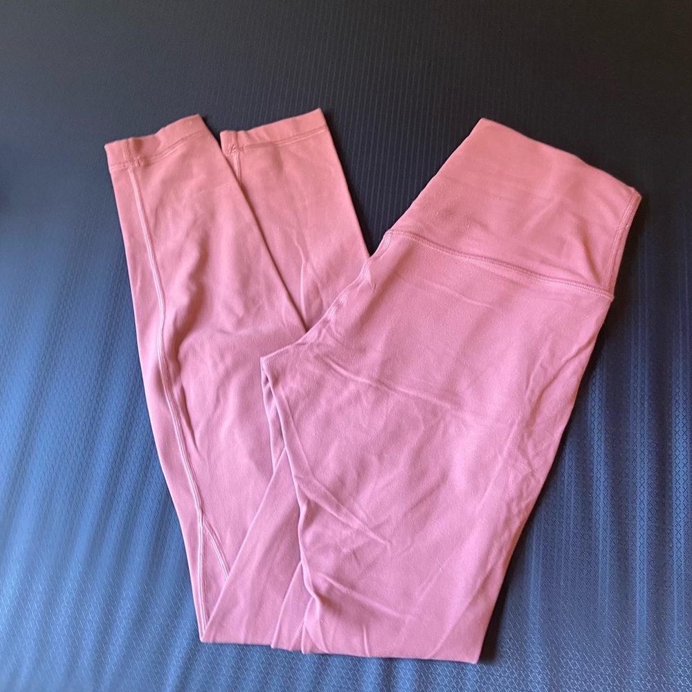Light pink Lululemon align leggings HR 28 in